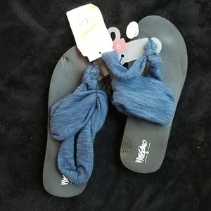 Women's shoes